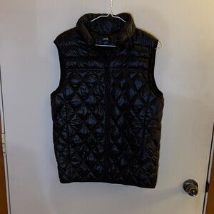 Uniqlo Black Quilted Vest